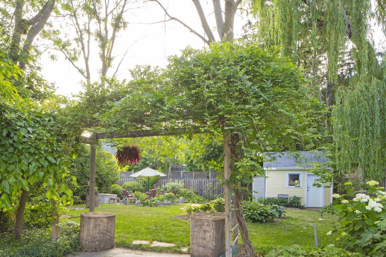 Queen Regent Bed & Breakfast Niagara-on-the-Lake Exterior photo